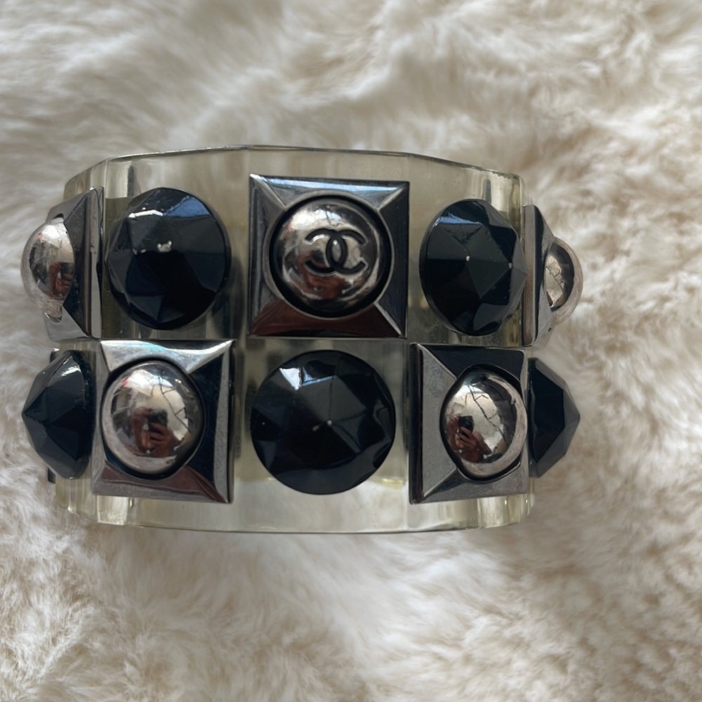 Chanel block cuff - Picture 3 of 4